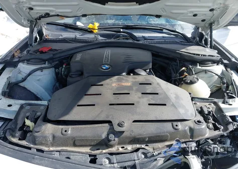 2013 BMW 328I xDrive z USA, uszkodzony, nr VIN WBA3B3G54DNP38397